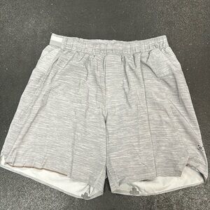Lululemon Shorts LINED 5in inseam size small